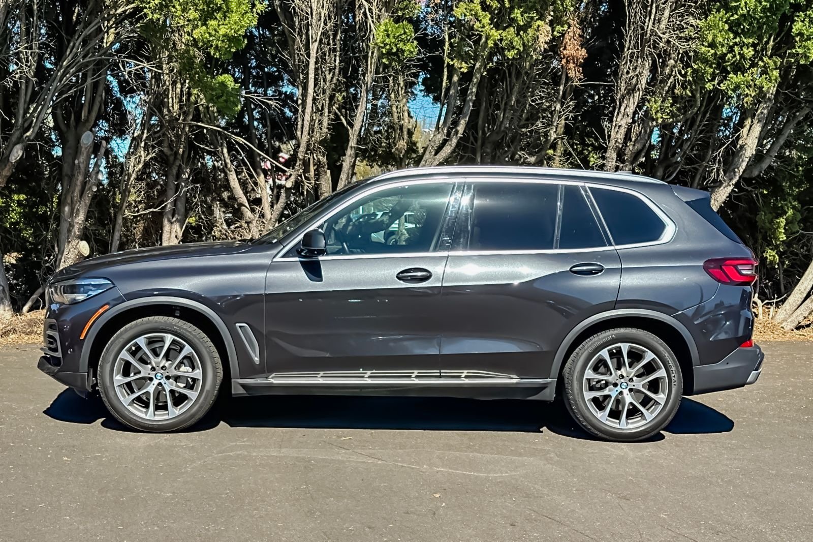 Used 2022 Gray BMW xDrive40i image 6