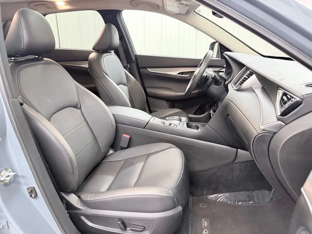 Certified Used 2023 Gray INFINITI LUXE image 42