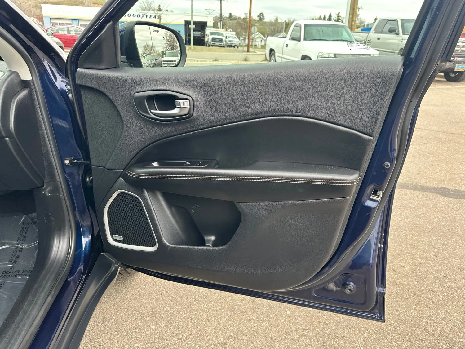 Used 2021 Blue Jeep Latitude image 35