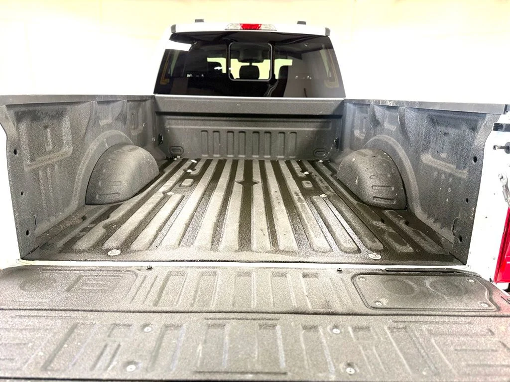 Used 2025 White Ford XL image 6
