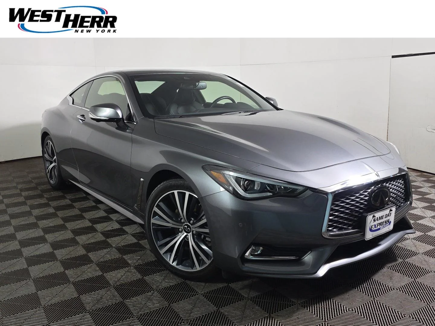 Used 2022 Graphite Shadow INFINITI LUXE image 1