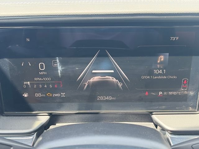 Used 2025 White GMC Elevation image 29