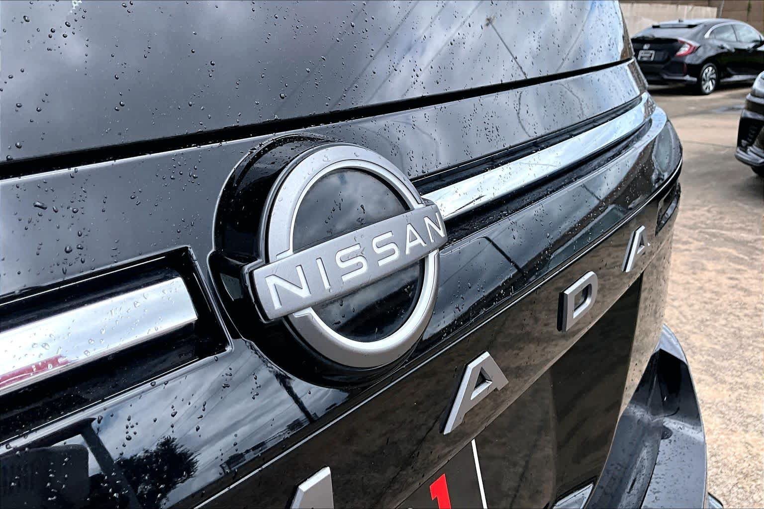 Used 2025 Super Black Nissan SV image 10