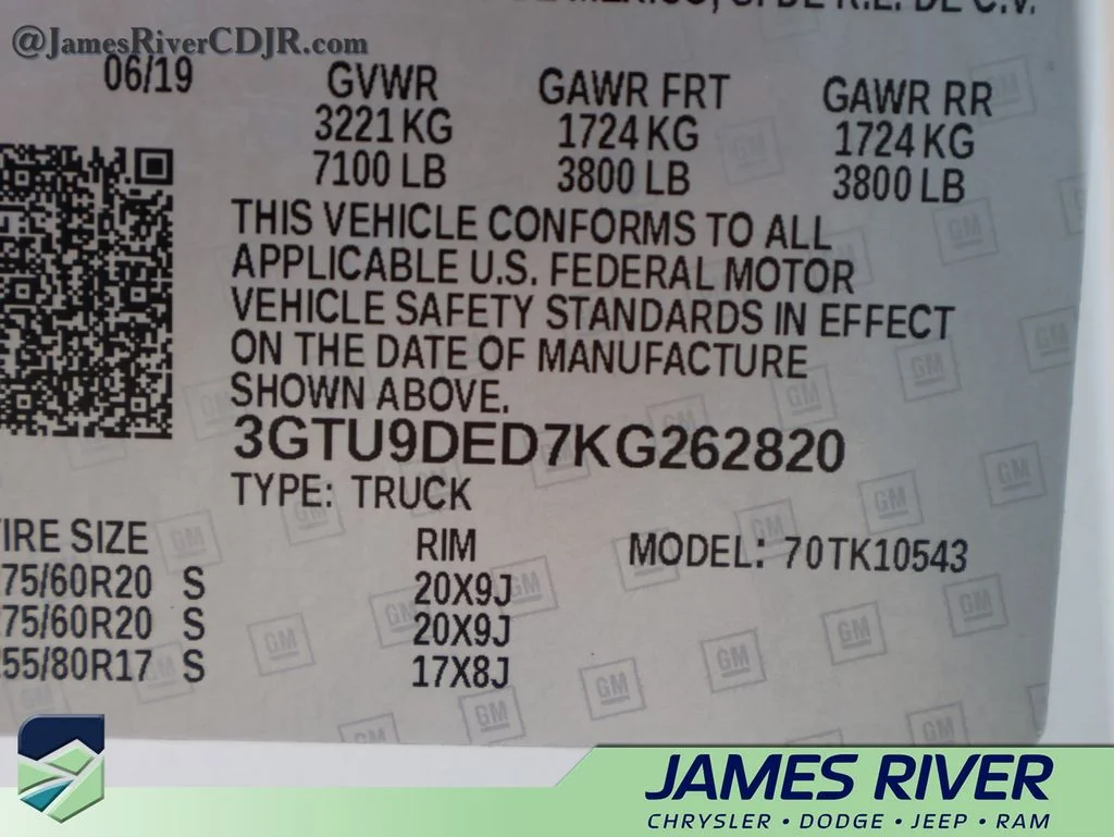 Used 2019 White GMC SLT image 39
