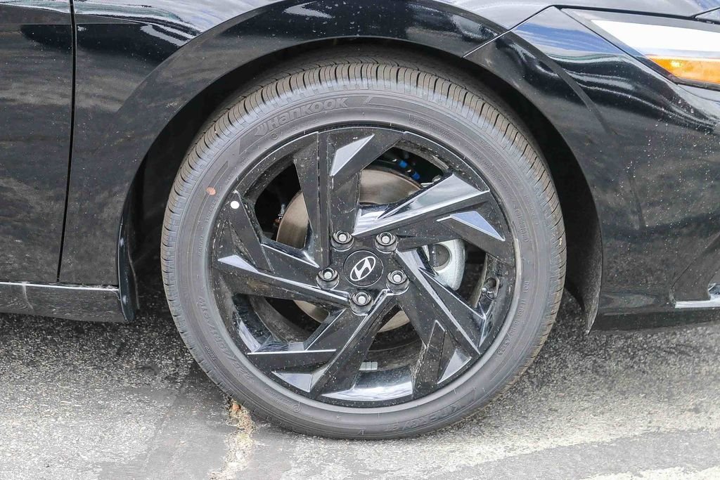 New 2026 Black Hyundai SEL Sport image 11