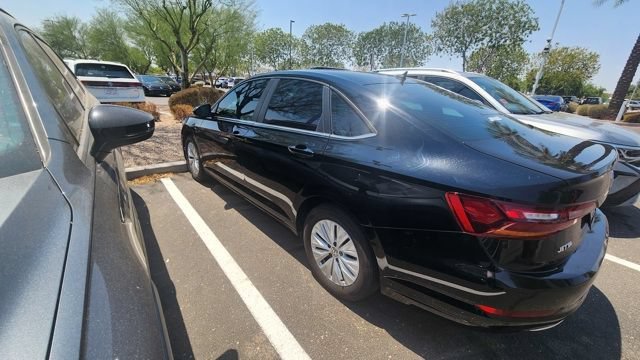 Used 2019 Black Uni Volkswagen S image 5
