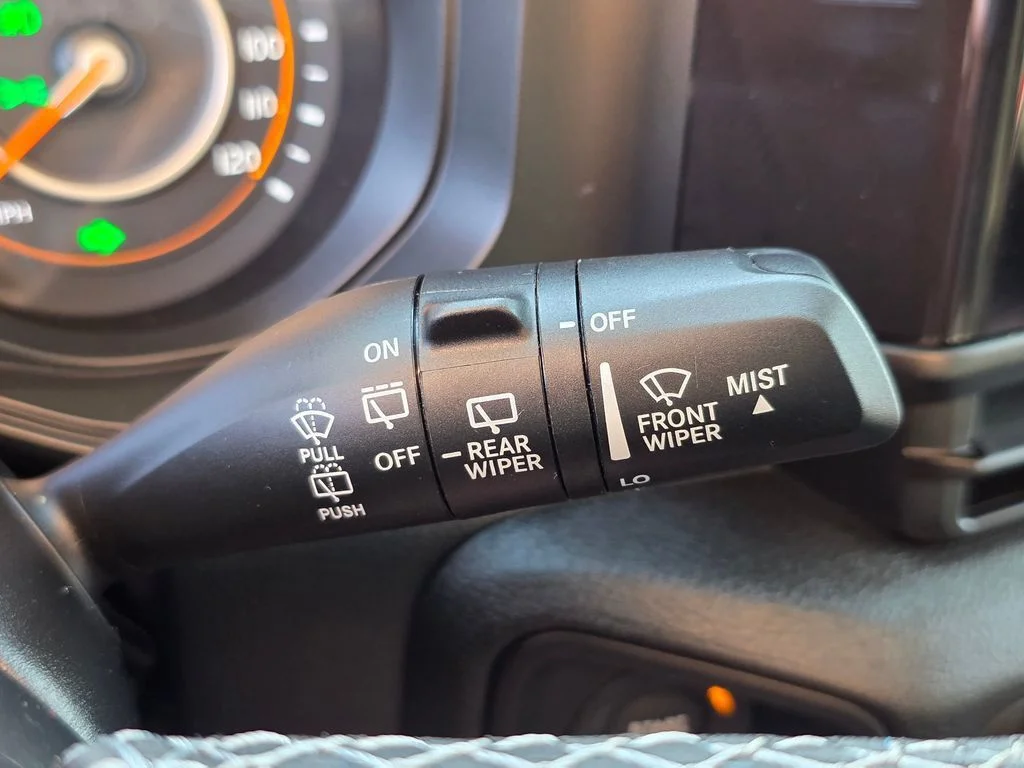 Used 2025 Red Jeep Sport S image 38