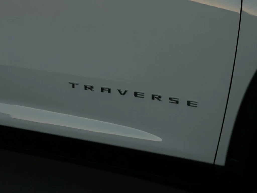New 2027 Summit White Chevrolet LT image 10