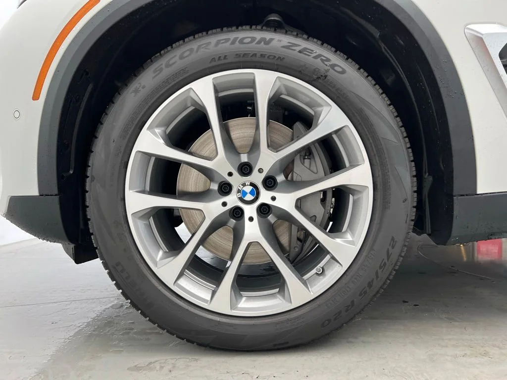 New 2026 Alpine White BMW xDrive50e image 23