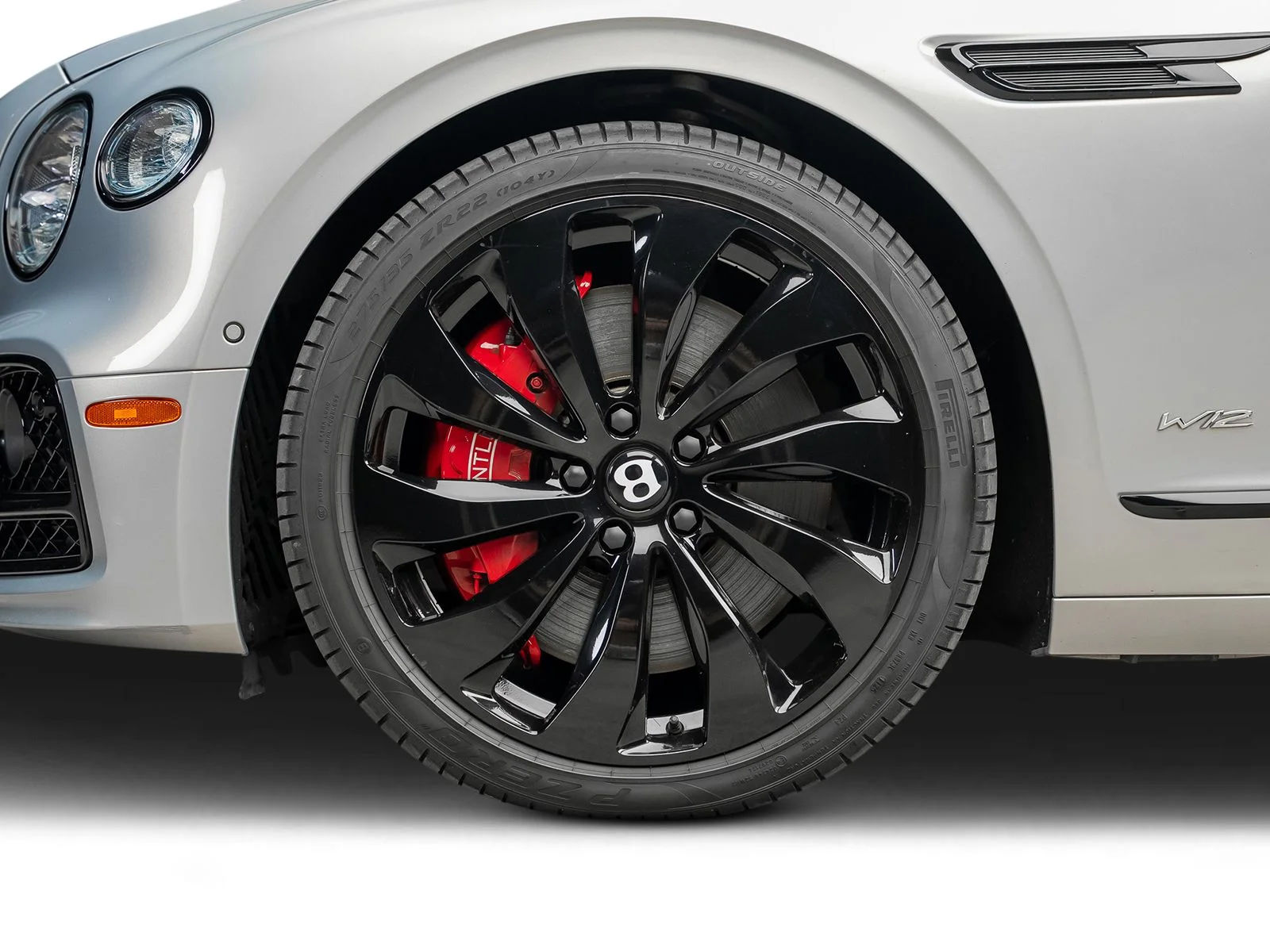 Used 2022 Silver Bentley W12 image 24