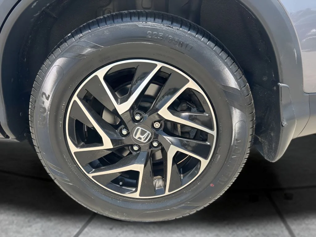 Used 2016  Honda SE image 30
