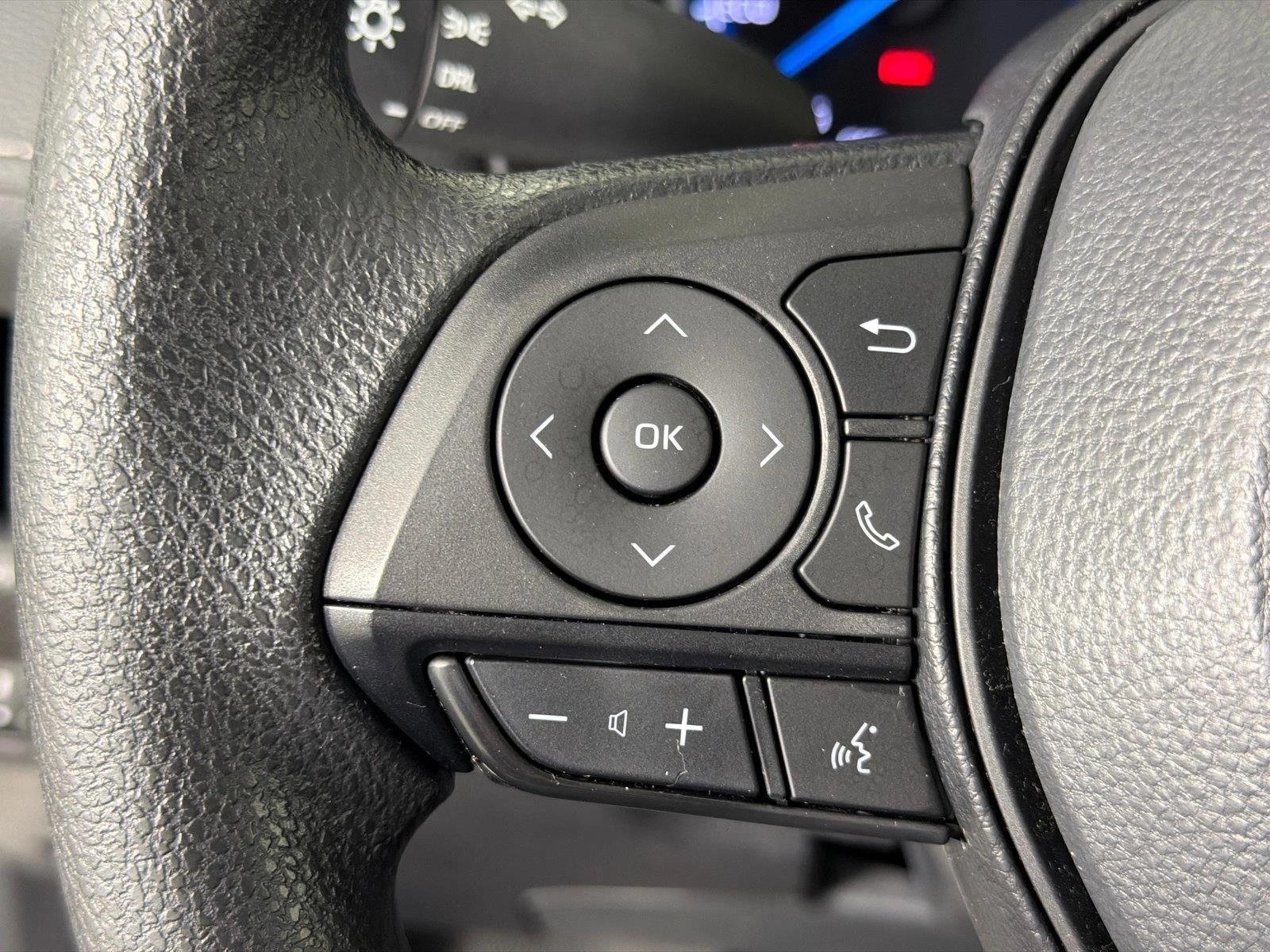 Used 2024 Ice Cap Toyota Hybrid LE image 24