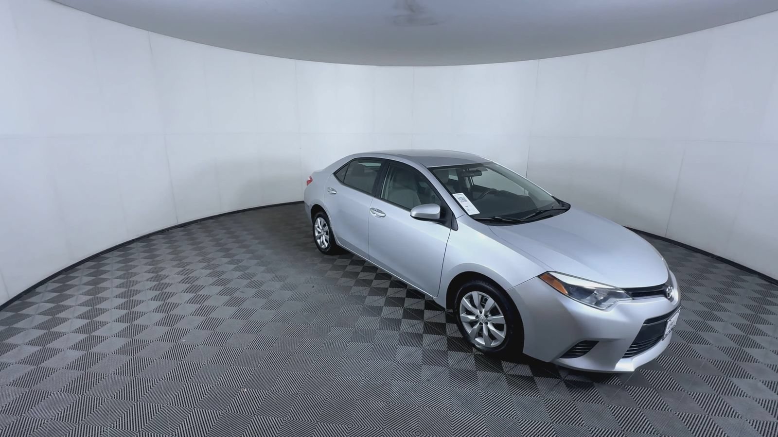 Used 2015 Toyota Corolla LE with VIN 5YFBURHEXFP209200 for sale in Aurora, CO