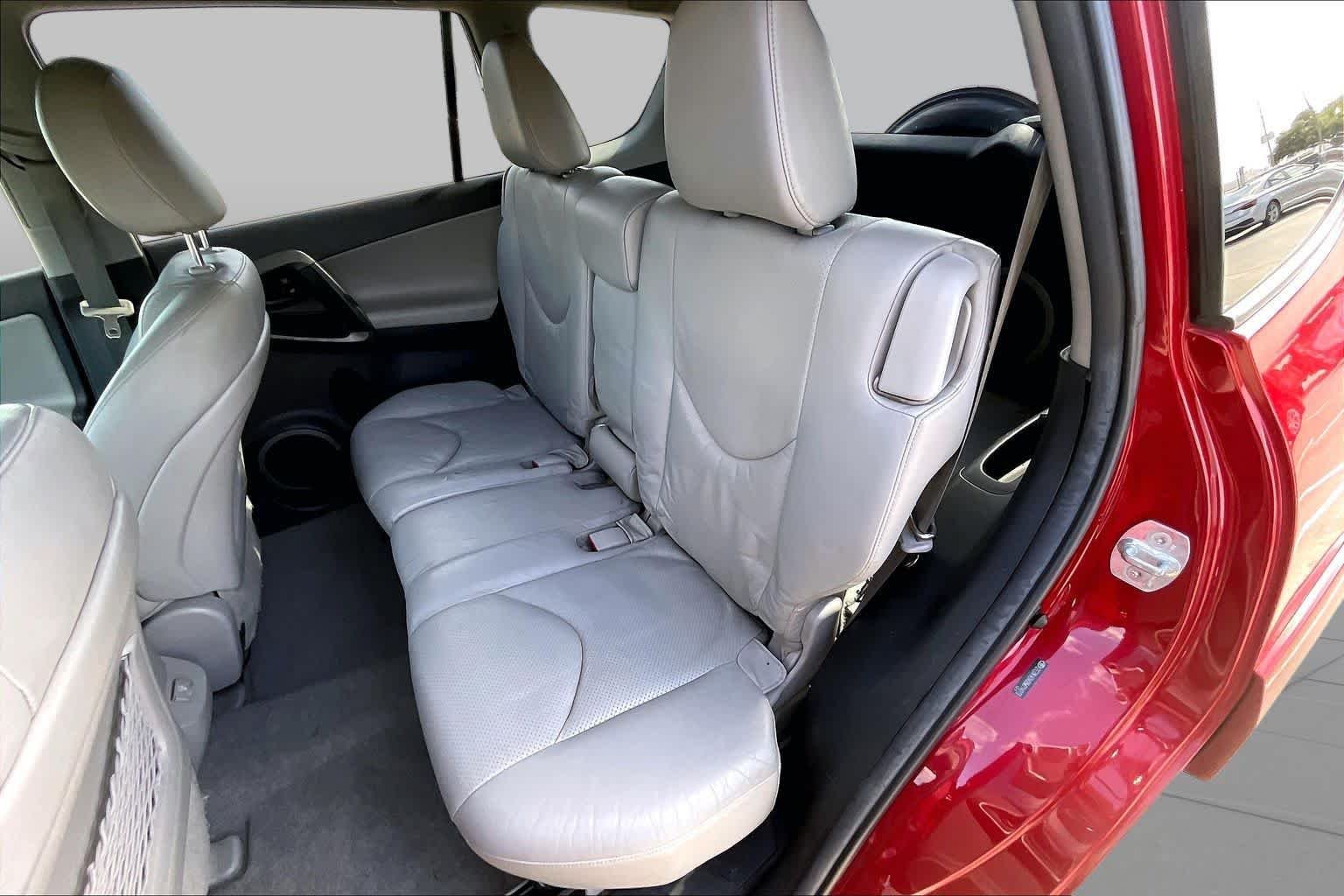 Used 2011 Barcelona Red Metallic Toyota Ltd image 19