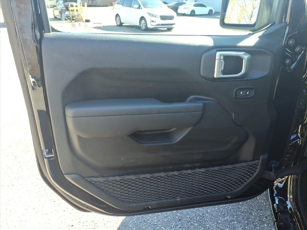 New 2026 Black Clear-Coat Exterior Paint Jeep 4-Door Sport image 12