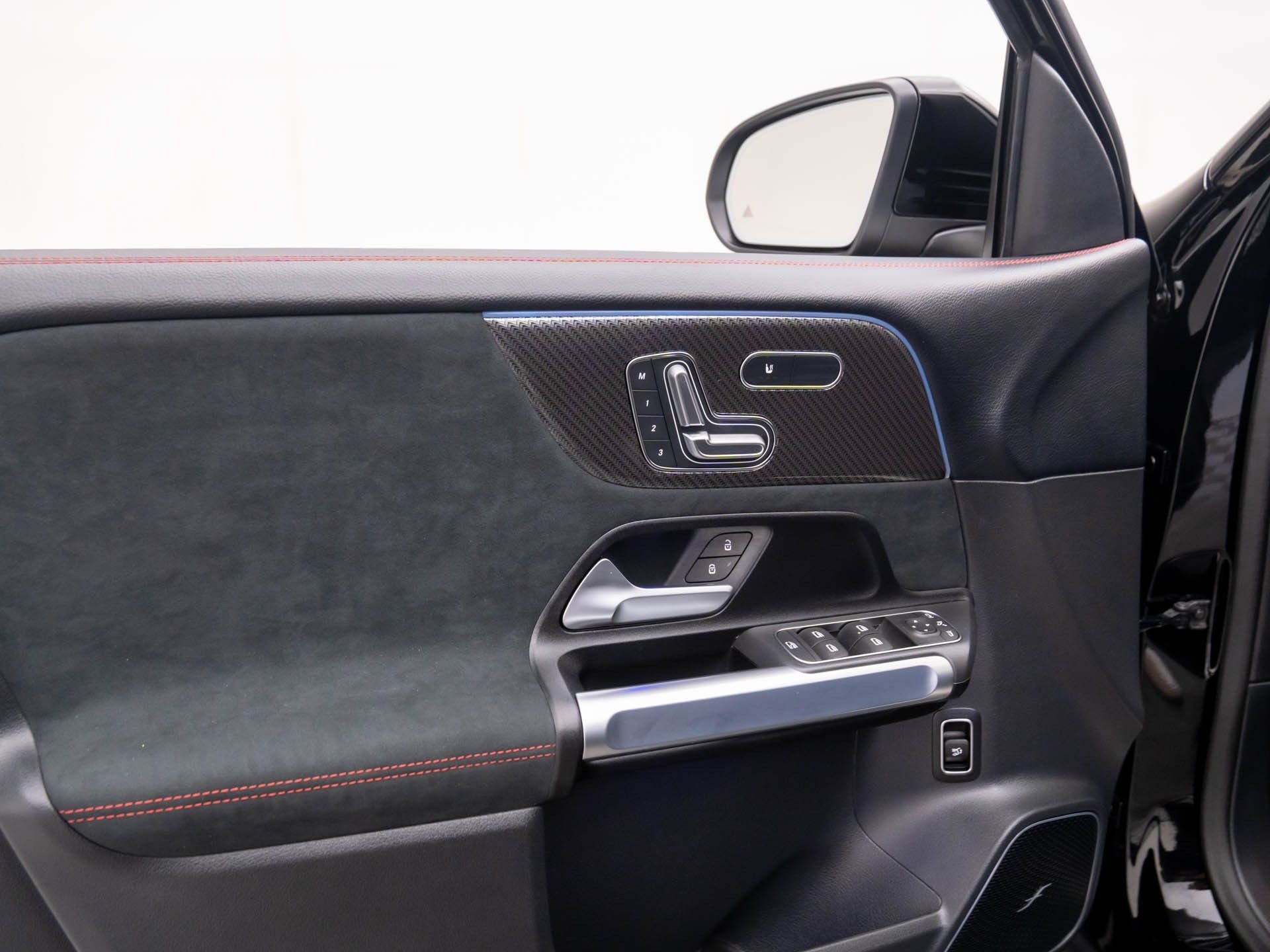 2026 Mercedes-Benz GLB AMG GLB 35 - Photo 14