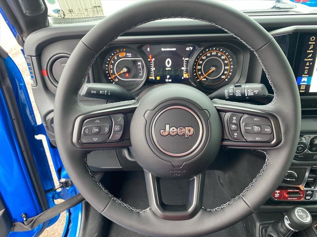 New 2026 Hydro Blue Pearl-Coat Exterior Paint Jeep Rubicon image 6