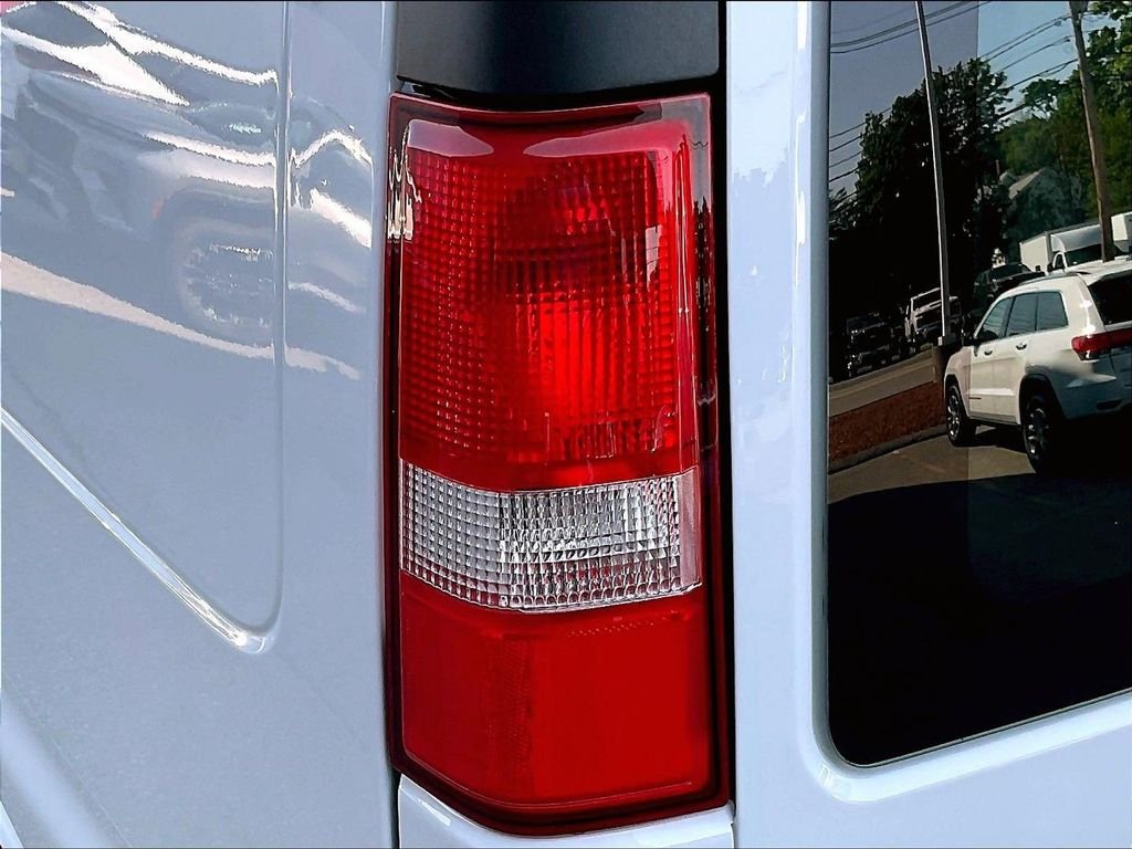 Used 2024 White GMC Work Van image 31