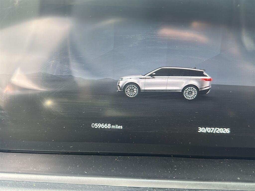 Used 2024 Arroios Grey Metallic Land Rover Dynamic SE image 11