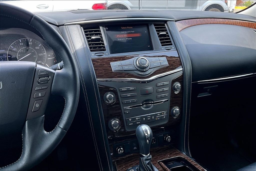 Used 2019 White Nissan Platinum image 8