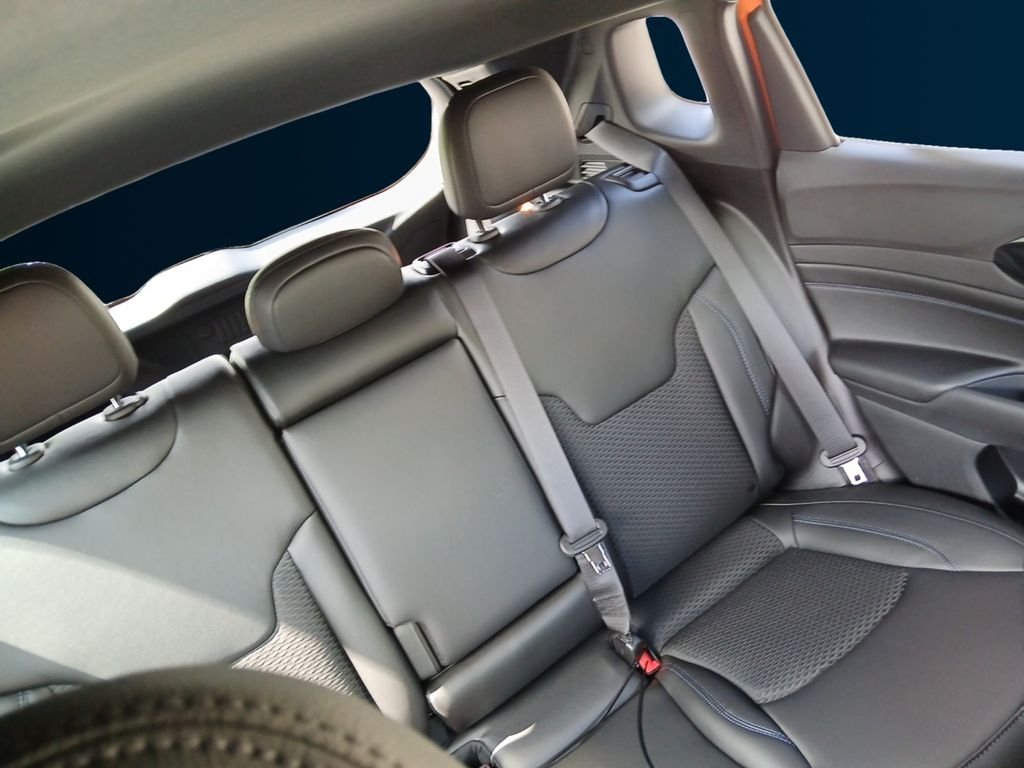 New 2026 Joose Exterior Paint Jeep Latitude image 18