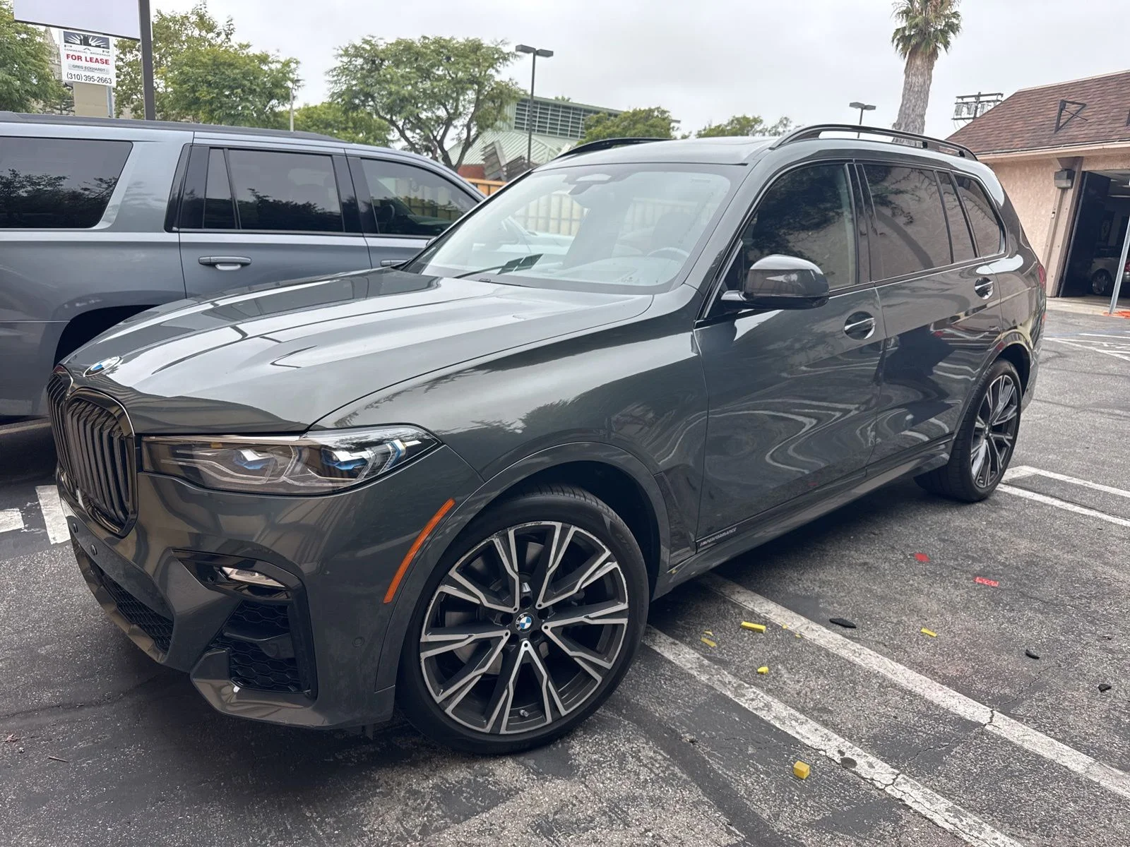 Used 2022 Gray BMW M50i image 3