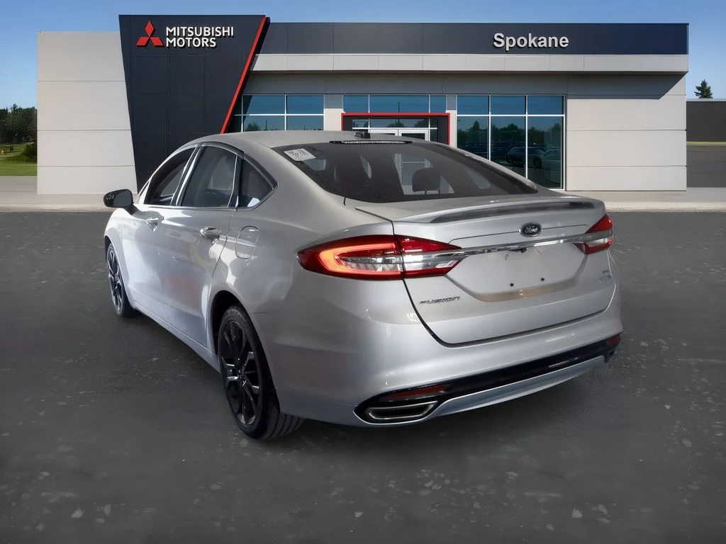 Used 2018 Ingot Silver Metallic Ford SE image 3