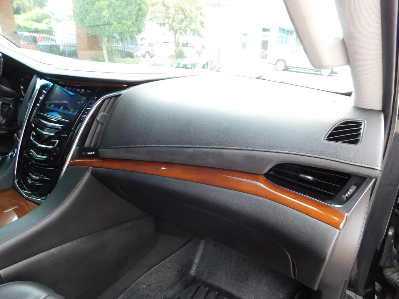 Used 2018 Black Cadillac 2WD 4dr Luxury image 21