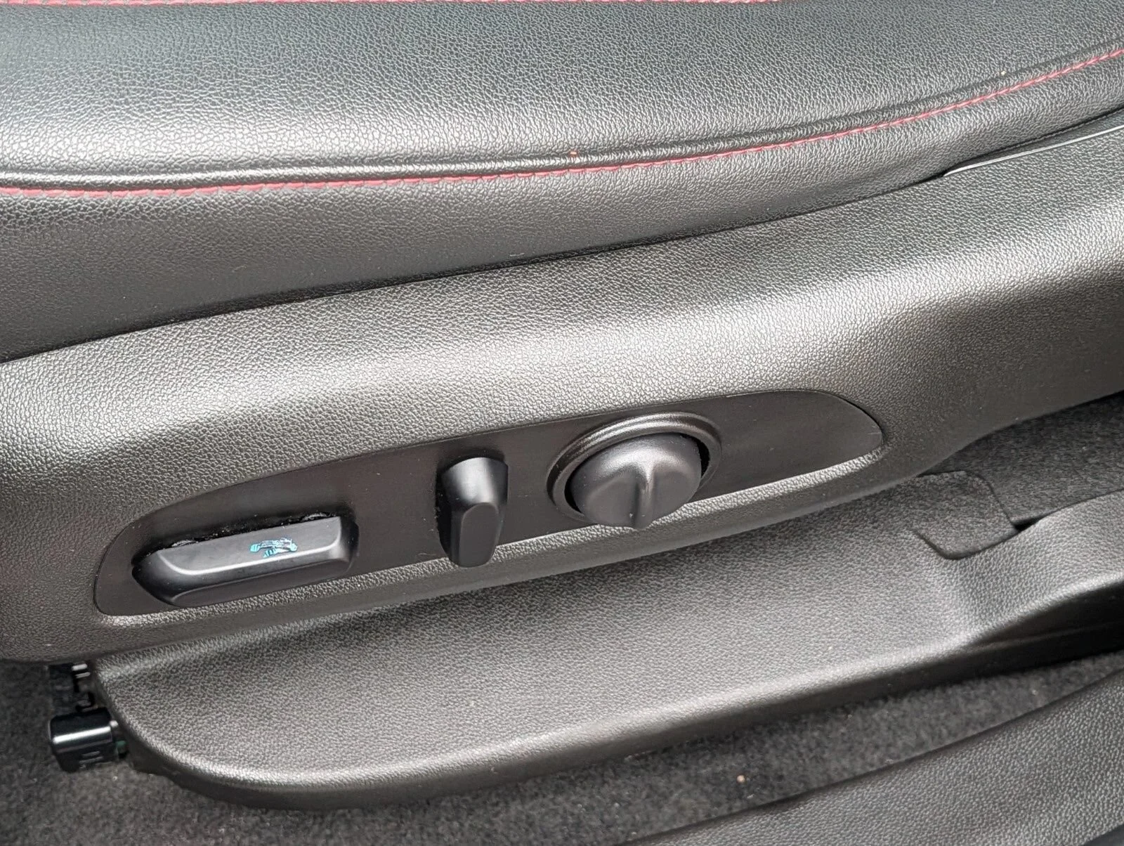 Used 2021 CHERRY RED TINTCOAT Chevrolet RS image 30