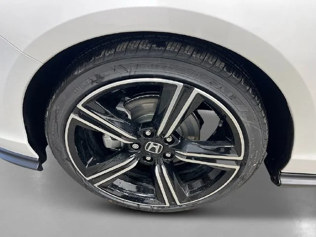 New 2026 Platinum White Pearl Honda SE image 10