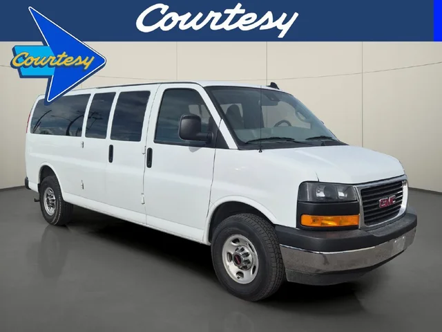 2025 GMC Savana Passenger LT