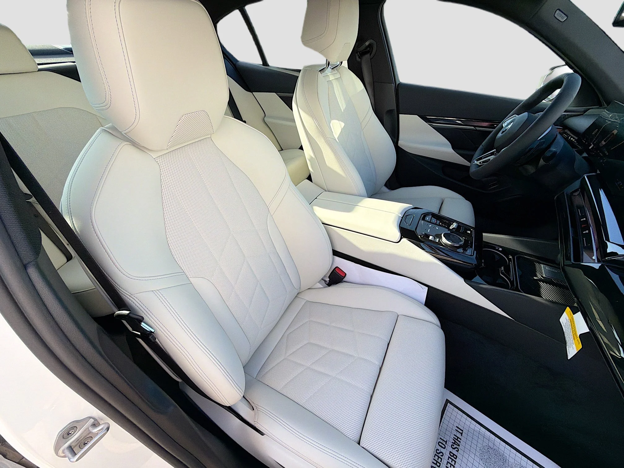 New 2027 Mineral White Metallic BMW 530i image 14