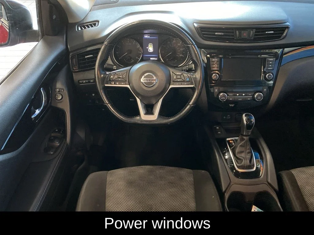 Used 2022 Red Nissan SV image 10