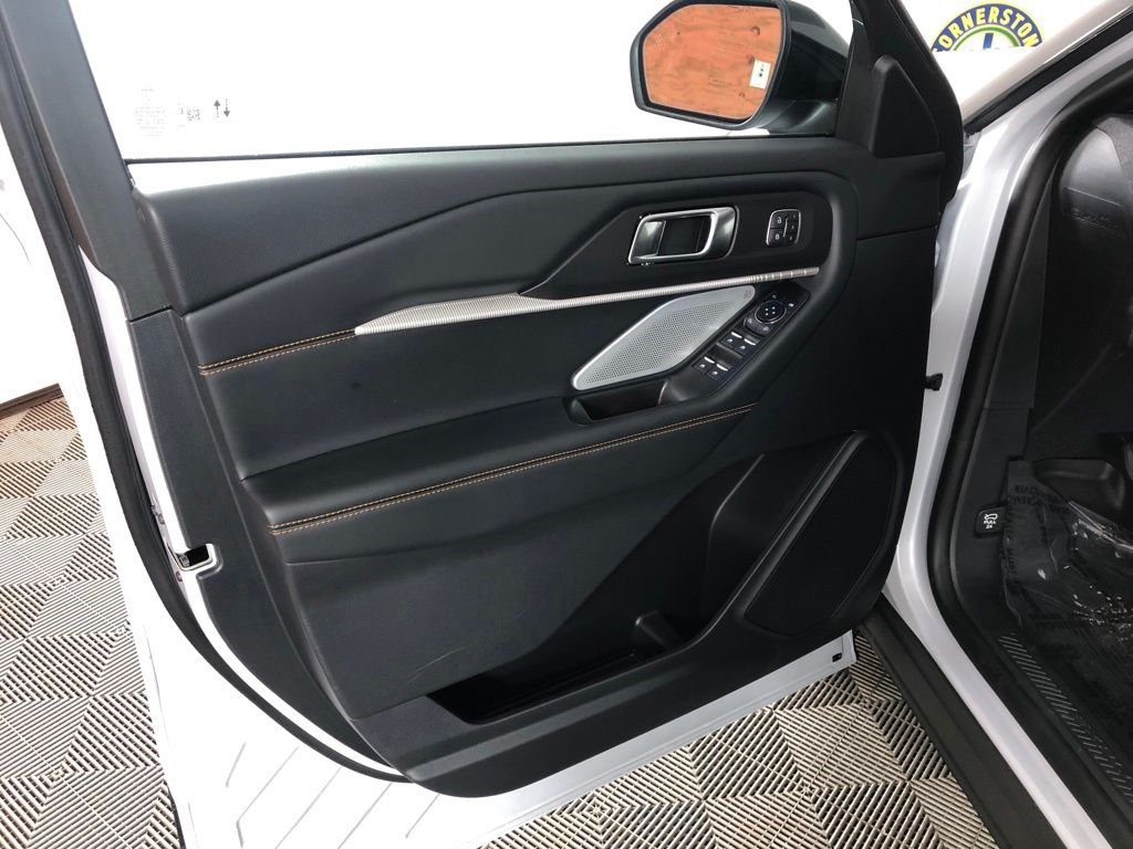 New 2026 White Ford Tremor image 10