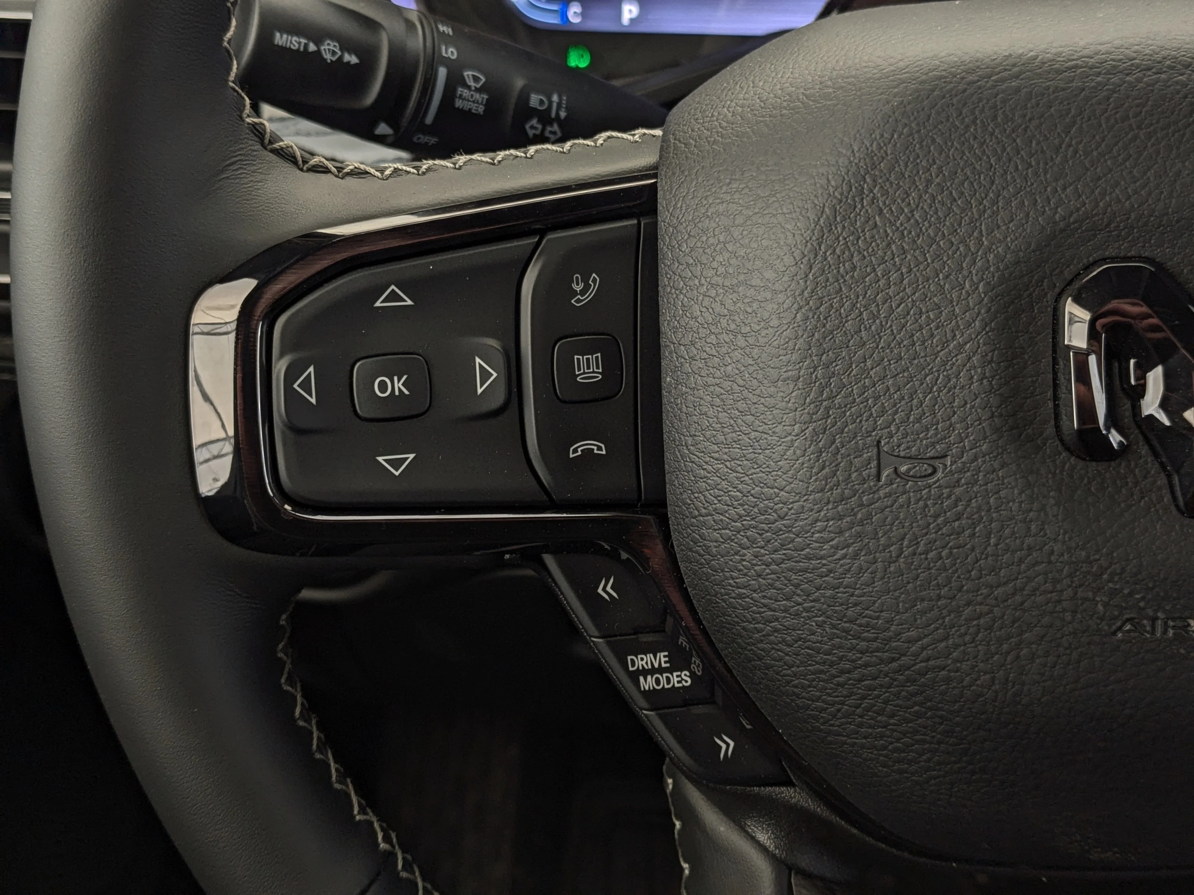 New 2026 Black RAM Limited - - Night Edition - Limited Level A Equip Grp - Dual?Pane Panoramic Sunroof - 5.7L HEMI V8 e image 19