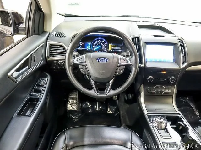 Certified Used 2020 Black Ford SEL image 2