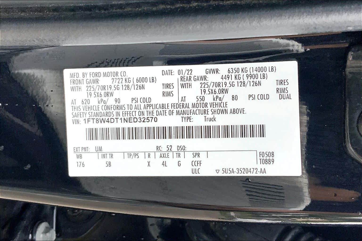 Used 2022 Agate Black Metallic Ford F-450 Pickup LARIAT image 35