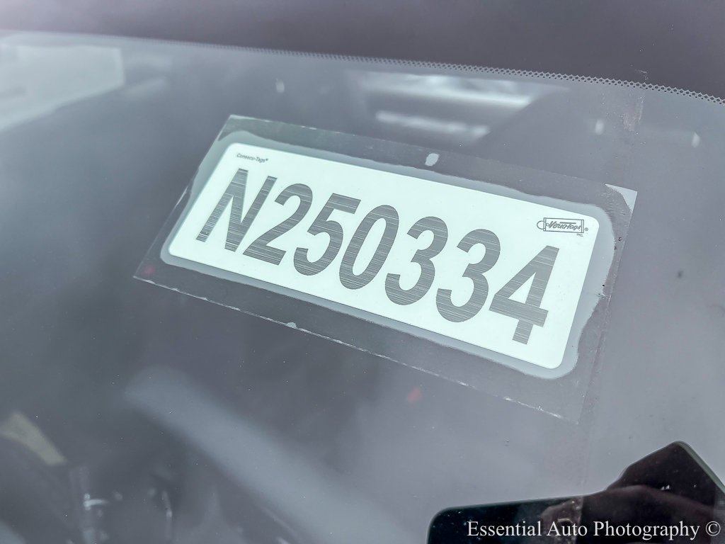 2025 Nissan Z Performance - Photo 16