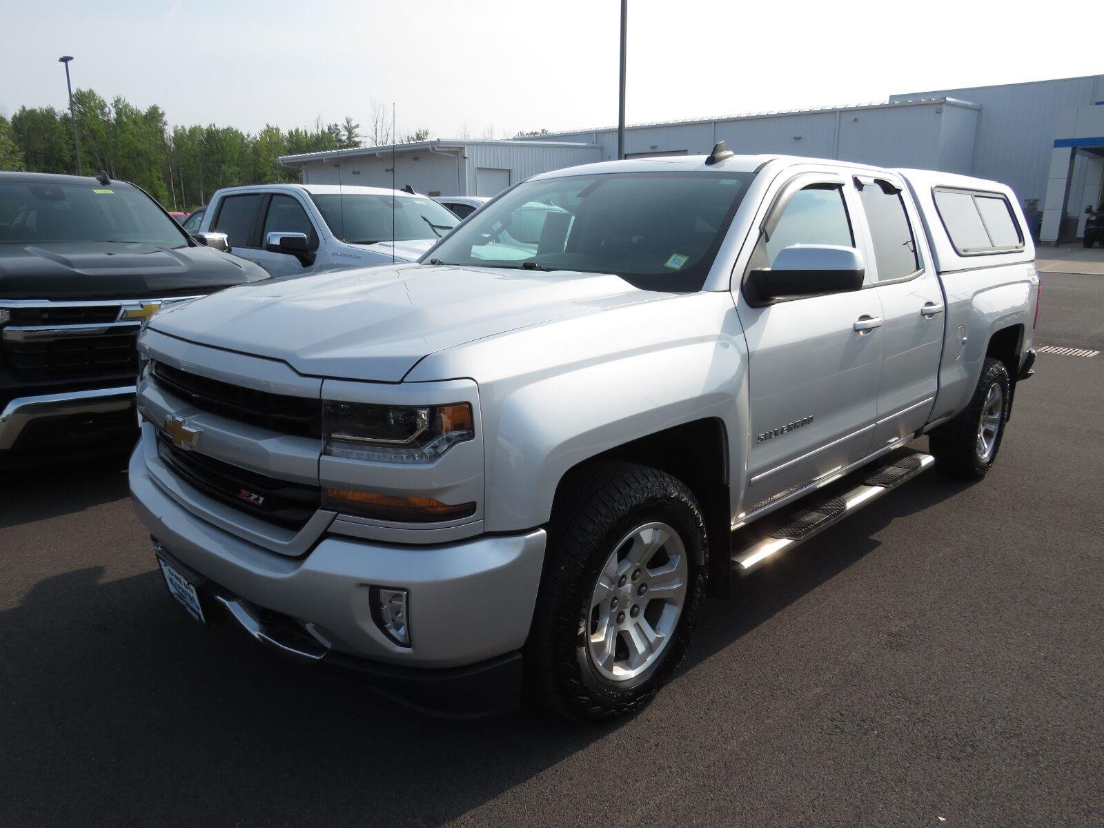 Used 2019 Silver Ice Metallic Chevrolet LT image 12