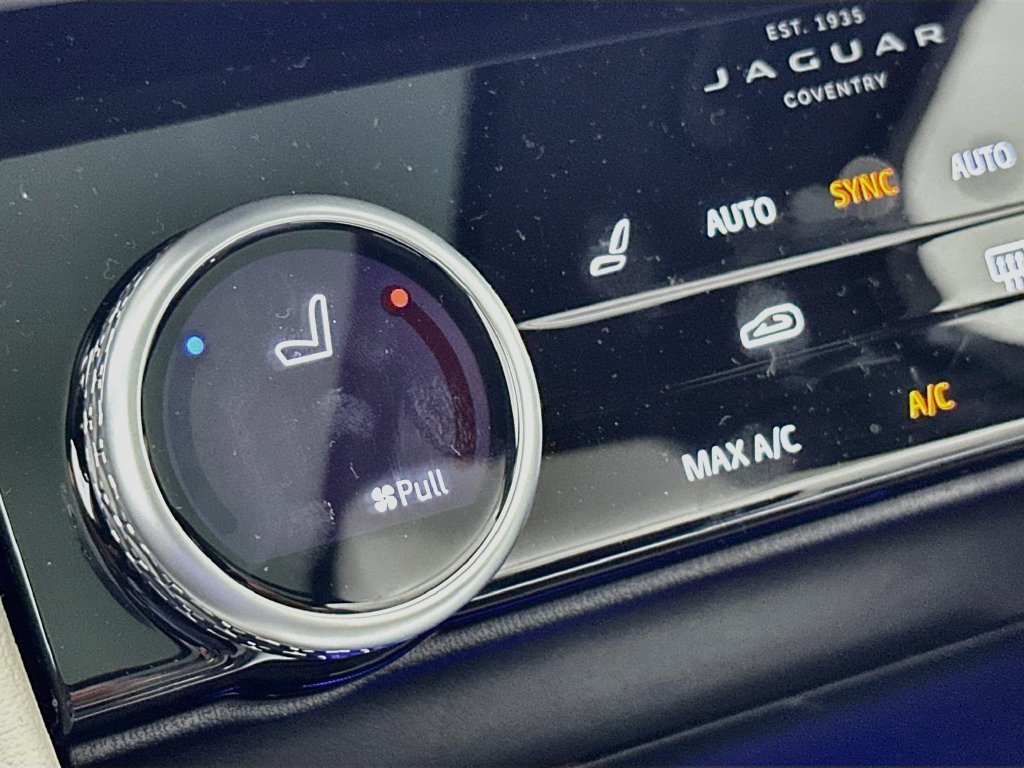 2026 Jaguar F-Pace R-Dynamic S - Photo 20