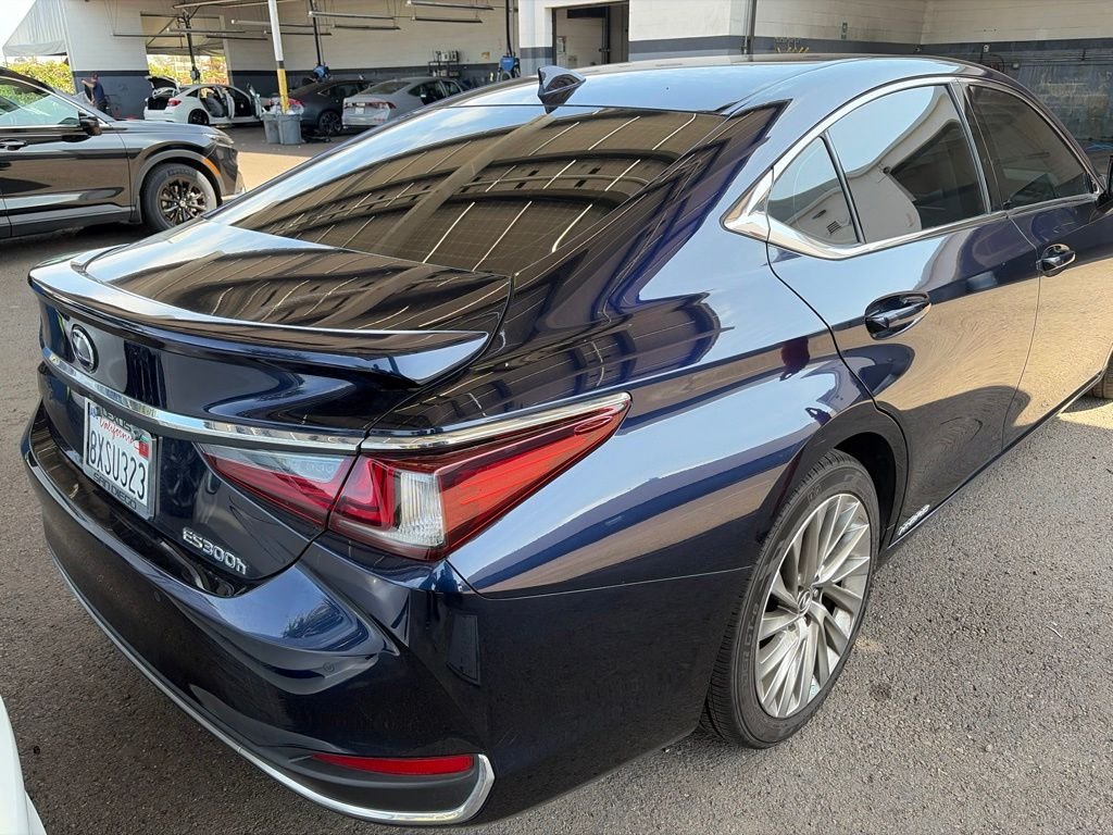 Used 2021 Blue Lexus 300h Luxury image 20