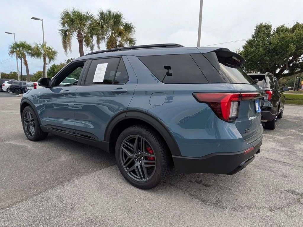 New 2026 Vapor Blue Metallic Ford ST-Line image 6
