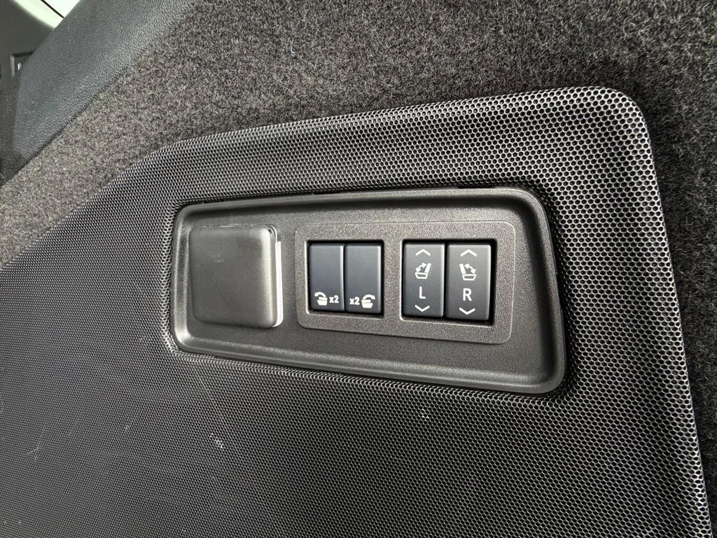 Used 2024 Black Cadillac V-Series image 43