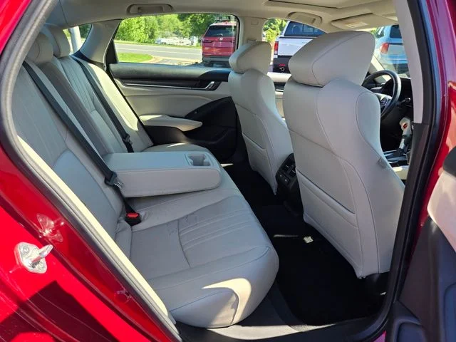 Used 2022 Red Honda EX-L image 22