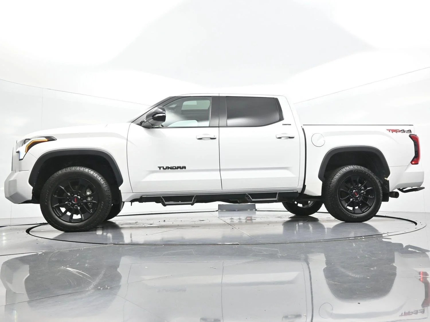Used 2024 Ice Cap Toyota Limited image 47