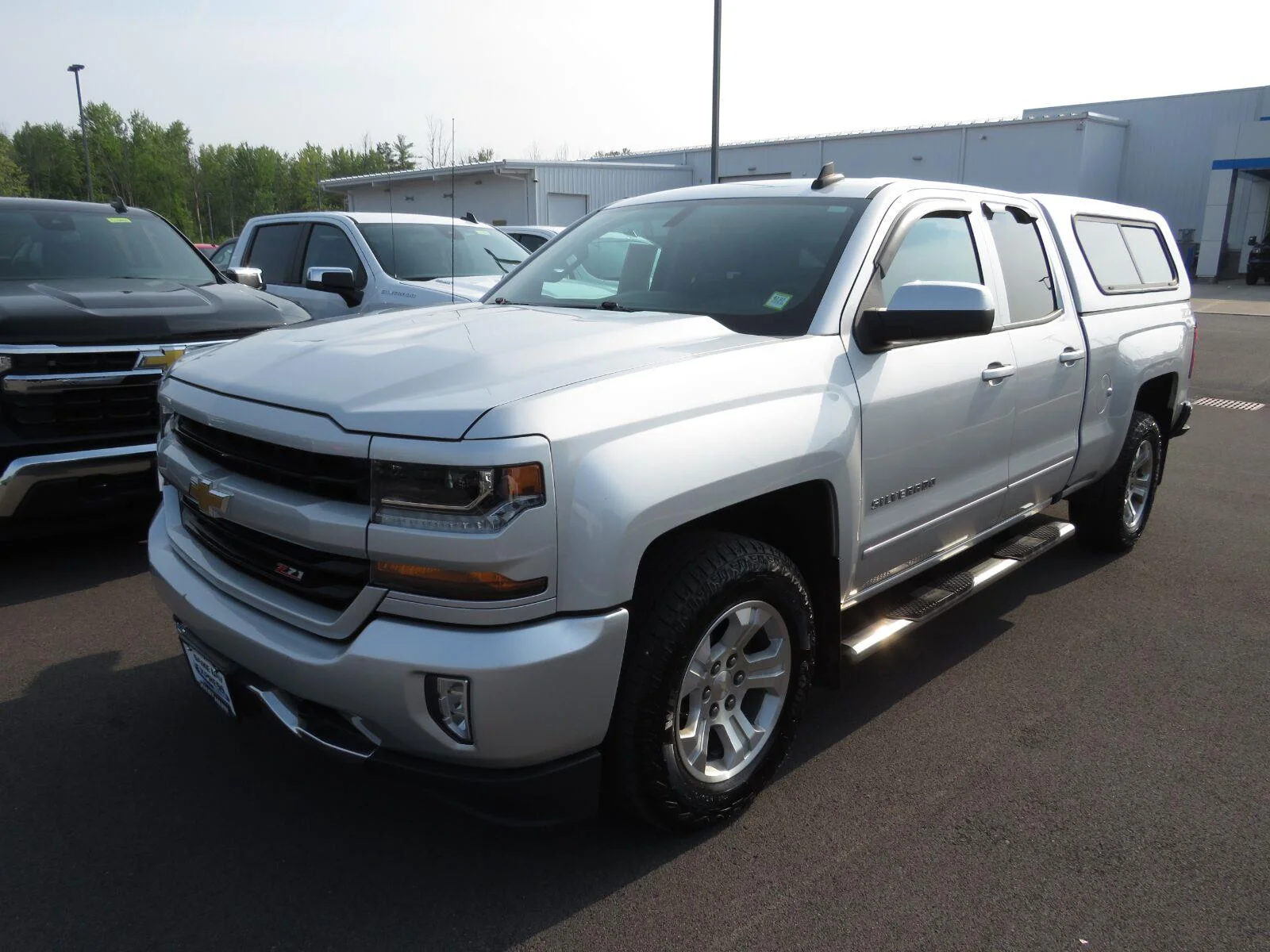 Used 2019 SILVER ICE METALLIC Chevrolet LT image 12