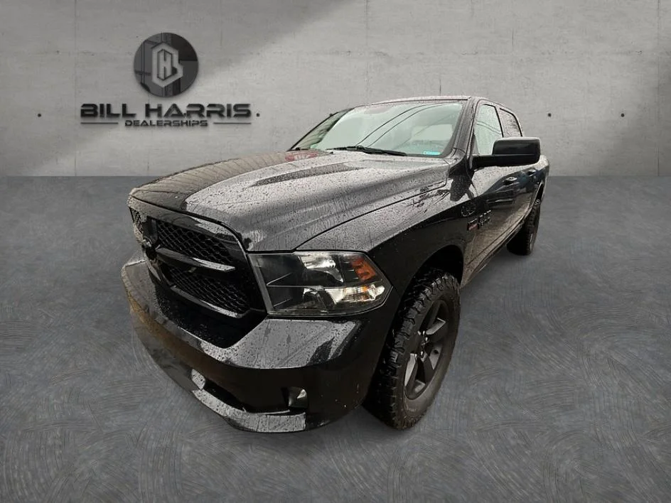 2017 RAM 1500 Express 4x4 Crew Cab 5'7's photo