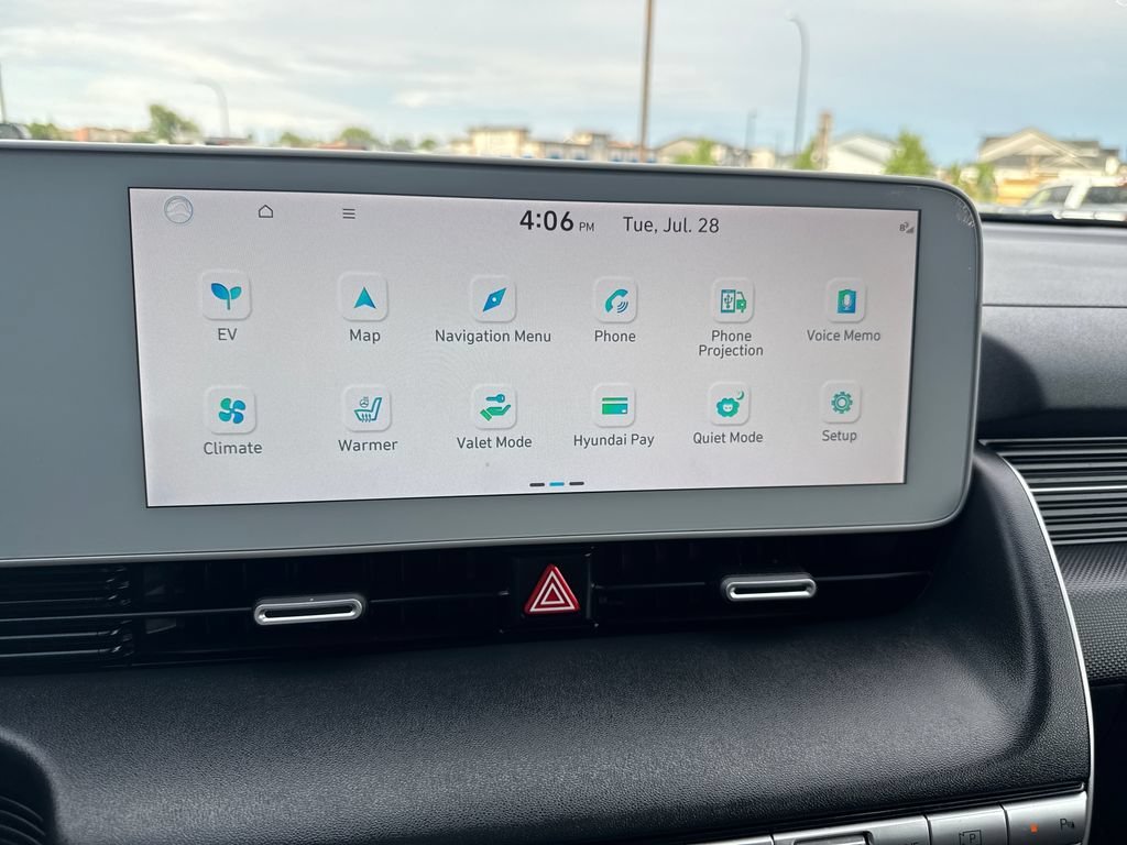 Used 2024 Abyss Black Hyundai SEL image 18