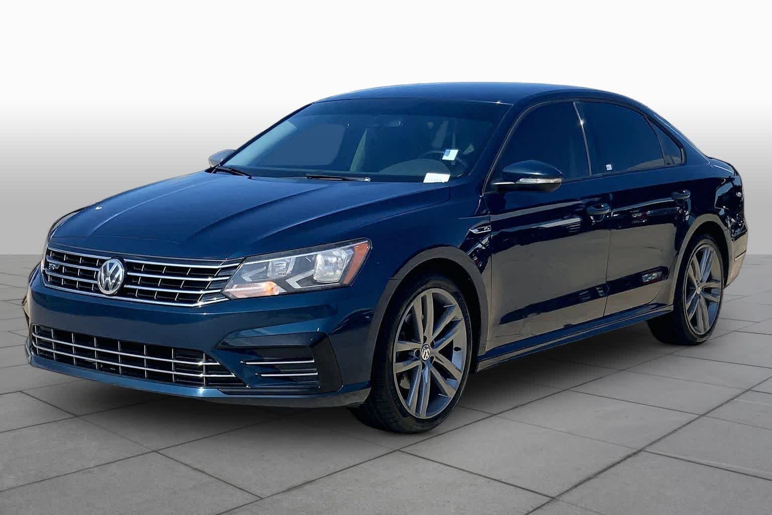 2018 Volkswagen Passat 2.0T S Auto's photo