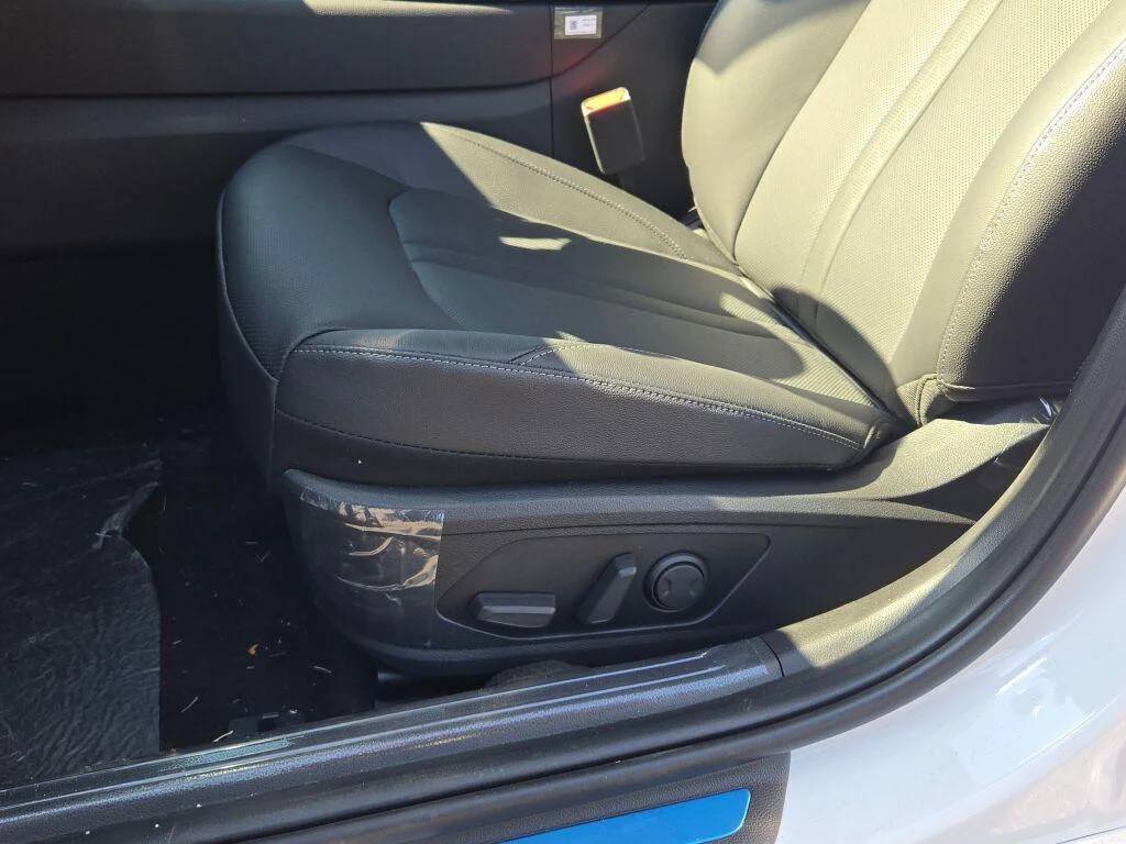 2025 Hyundai Sonata Hybrid Limited - Photo 23